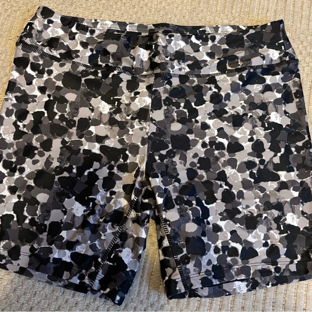 UV Skinz Black and Gray Patterned swim shorts